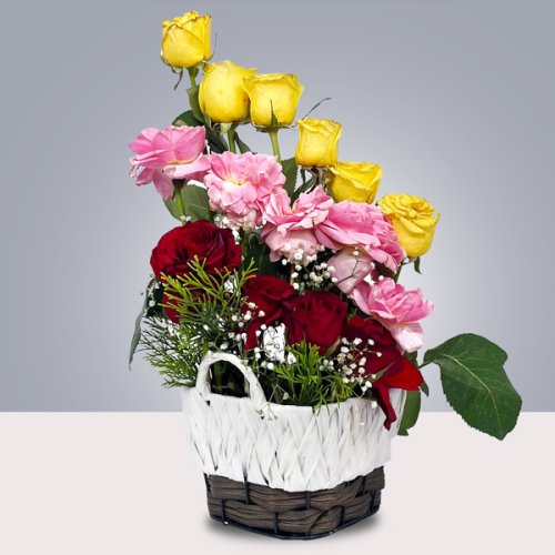 Beautiful Rose Basket With Gypsy & Green Fillers